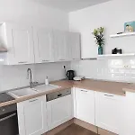 City Center Parking Sea View Apartment Aquamarine